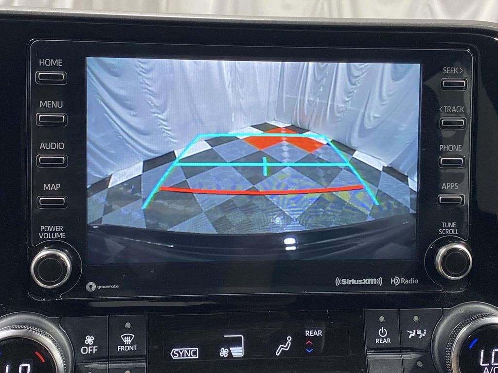 2022 Toyota Highlander XLE - Photo 30