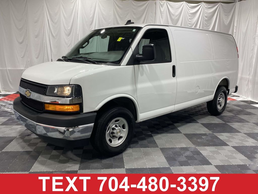 2025 Chevrolet Express 2500 Work Van HD's photo