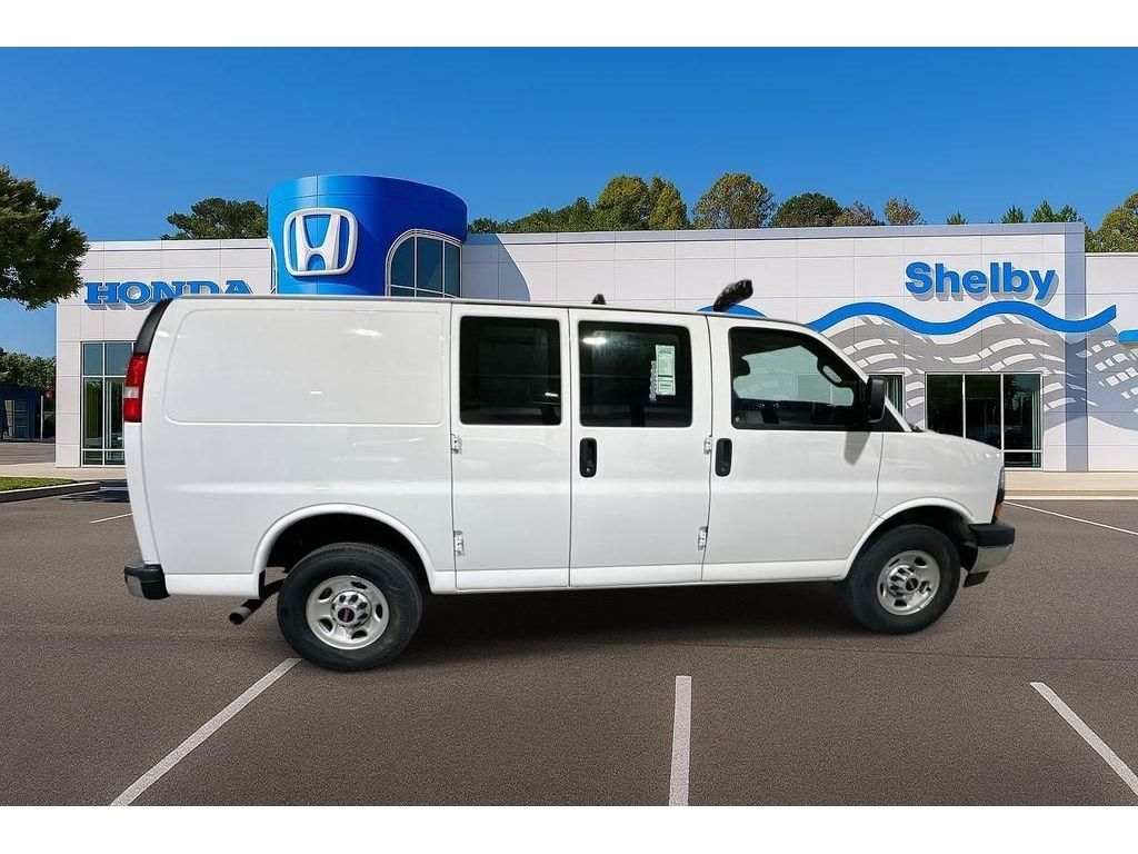 2024 GMC Savana Cargo Work Van - Photo 8