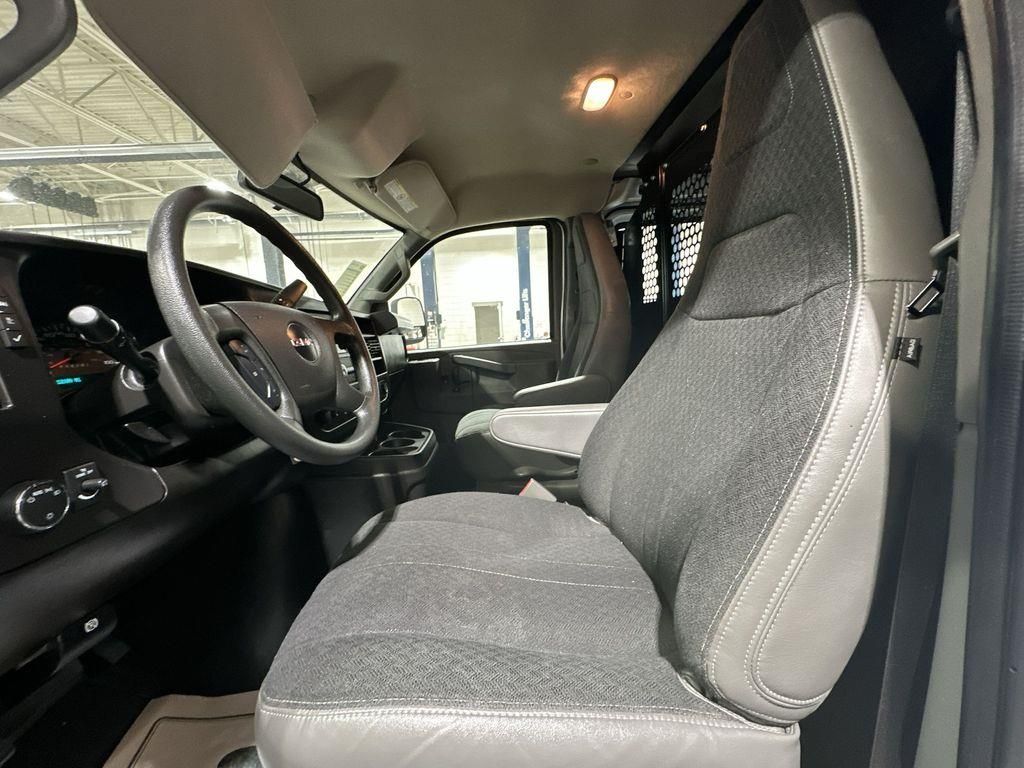 2024 GMC Savana Cargo Work Van - Photo 12