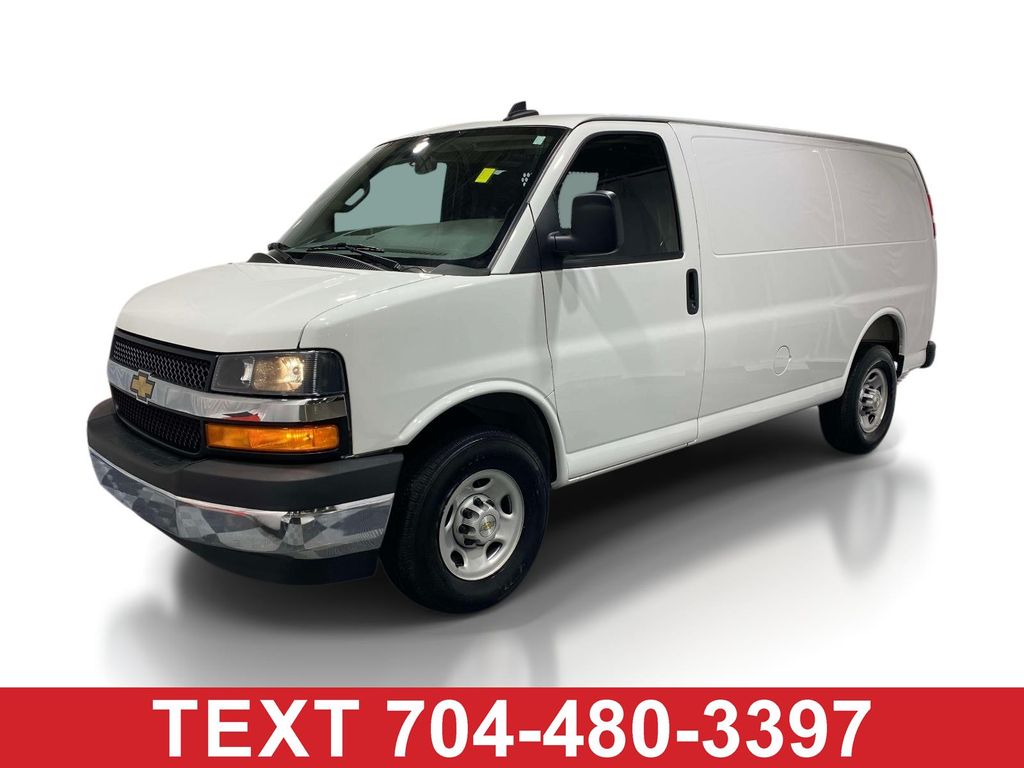 2025 Chevrolet Express 2500 Work Van HD's photo