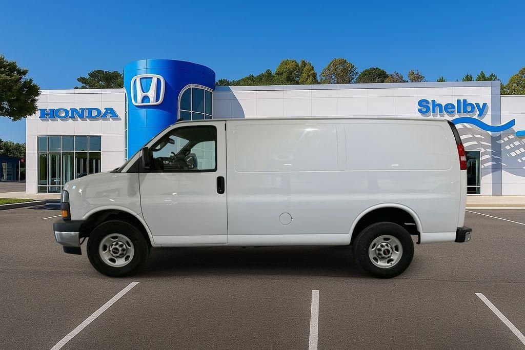 2024 GMC Savana Cargo Work Van - Photo 4