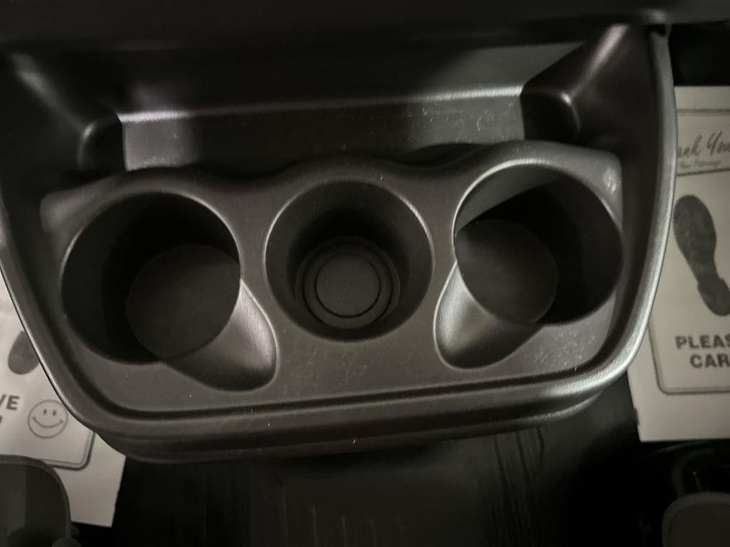 2024 GMC Savana Cargo Work Van - Photo 20