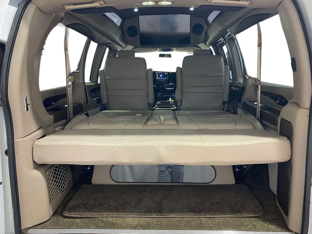 2024 GMC Savana Cargo Work Van - Photo 12