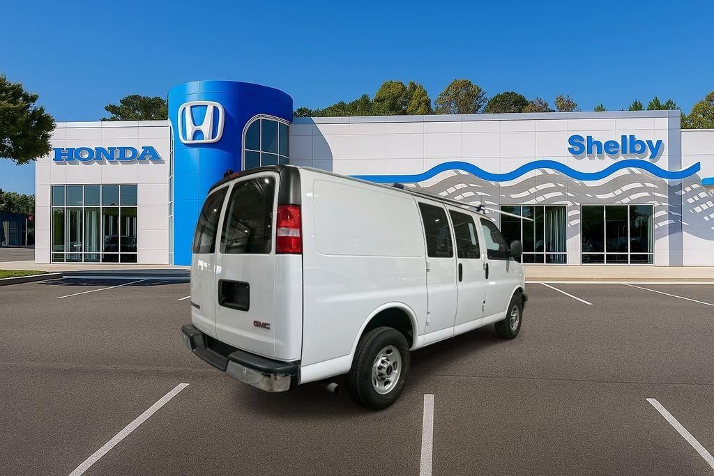 2024 GMC Savana Cargo Work Van - Photo 7