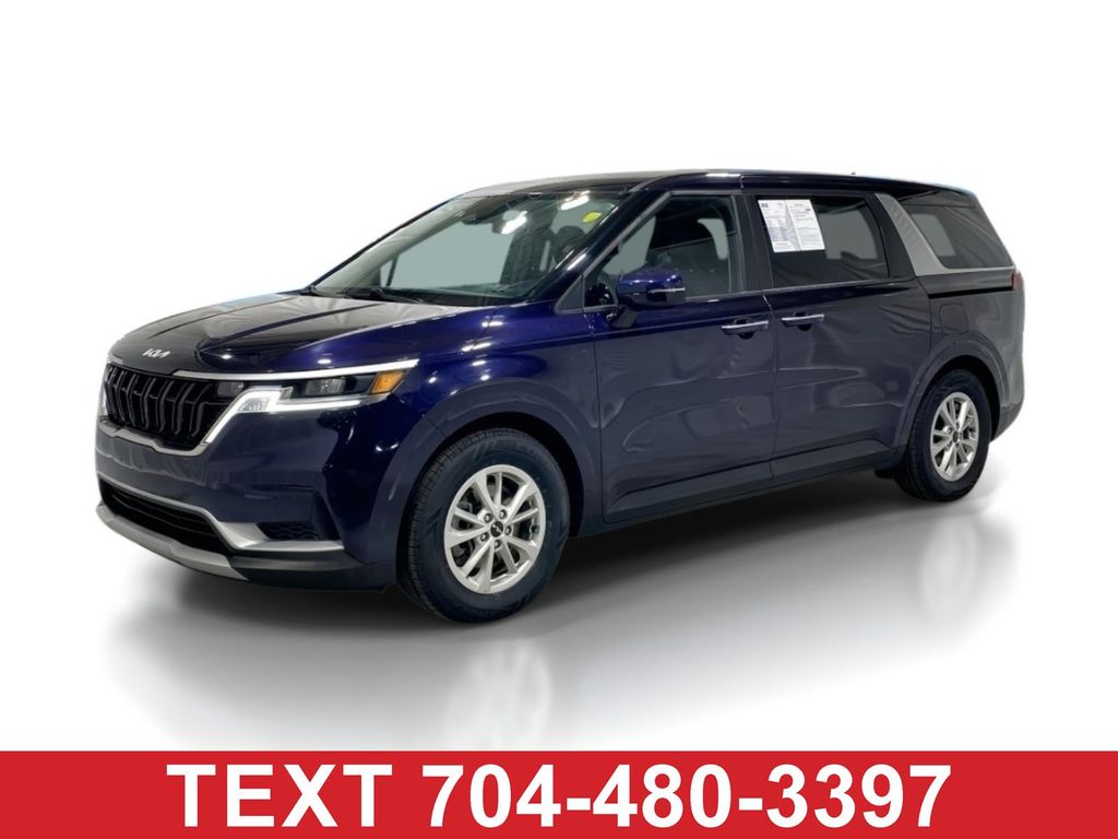 2024 Kia Sedona LX Seat Pkg's photo