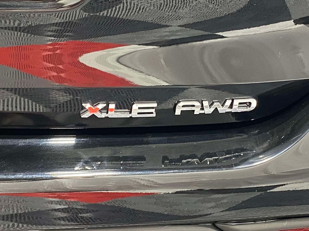 2022 Toyota Highlander XLE - Photo 8