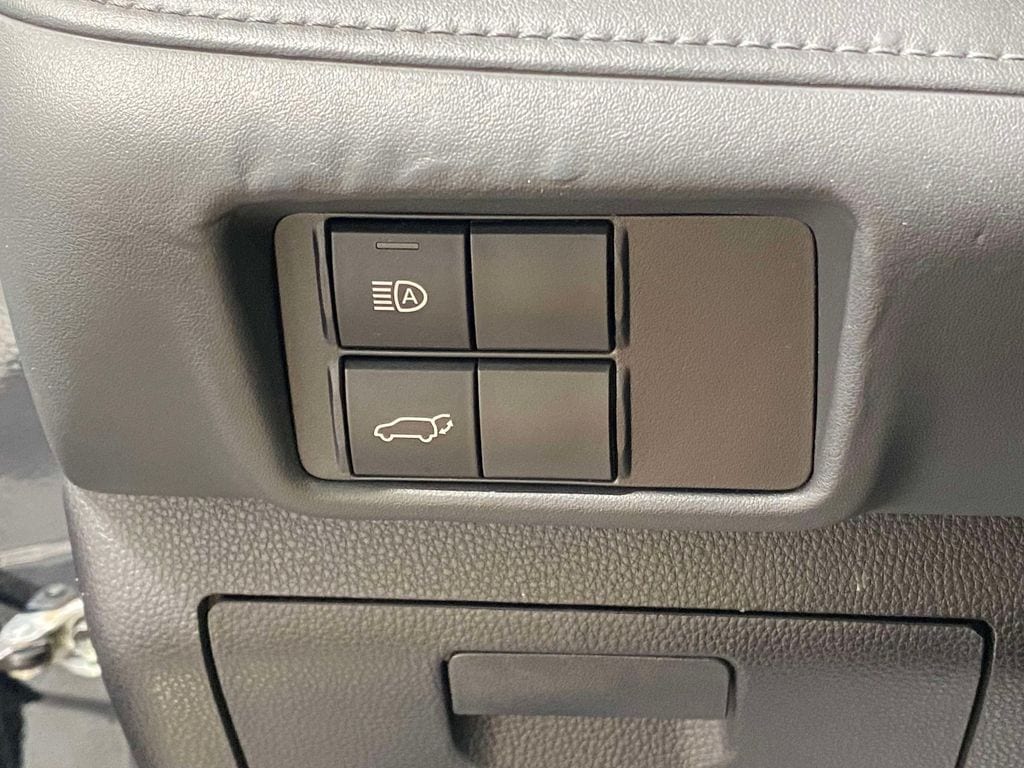 2022 Toyota Highlander XLE - Photo 21