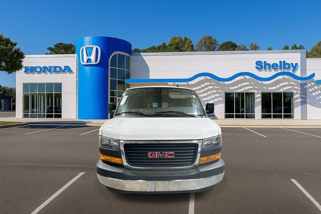 2024 GMC Savana Cargo Work Van - Photo 3
