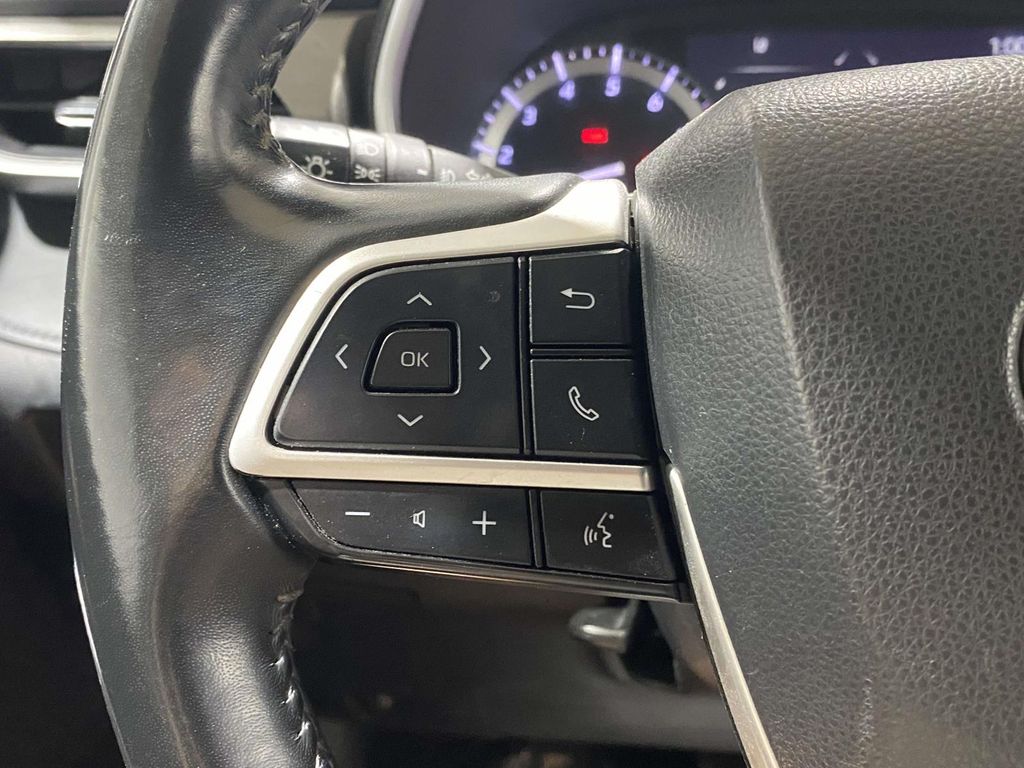 2022 Toyota Highlander XLE - Photo 23