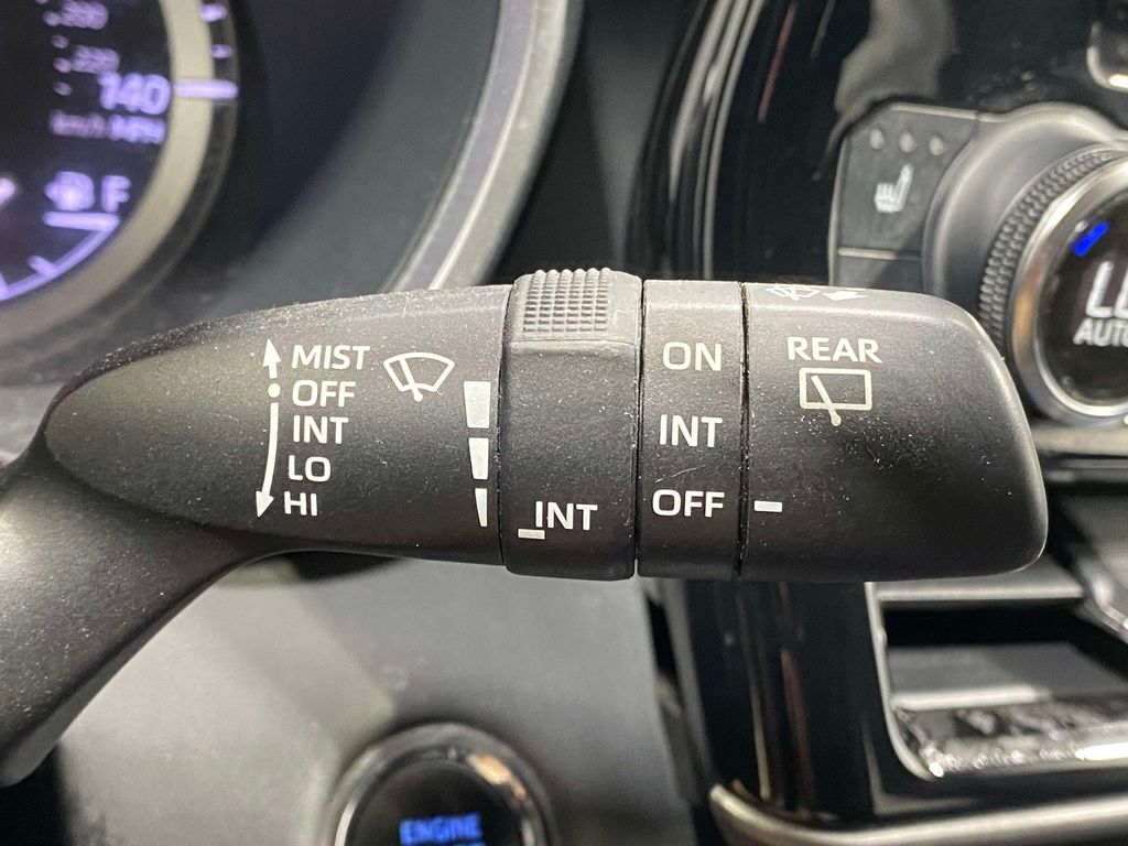 2022 Toyota Highlander XLE - Photo 26
