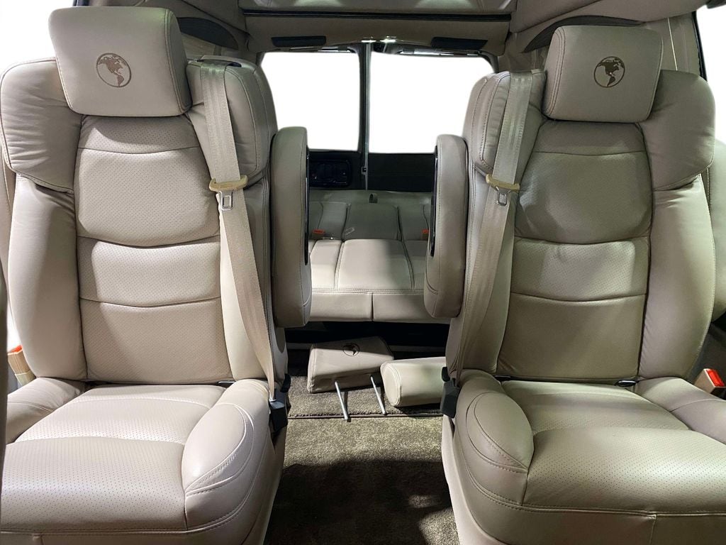 2024 GMC Savana Cargo Work Van - Photo 16