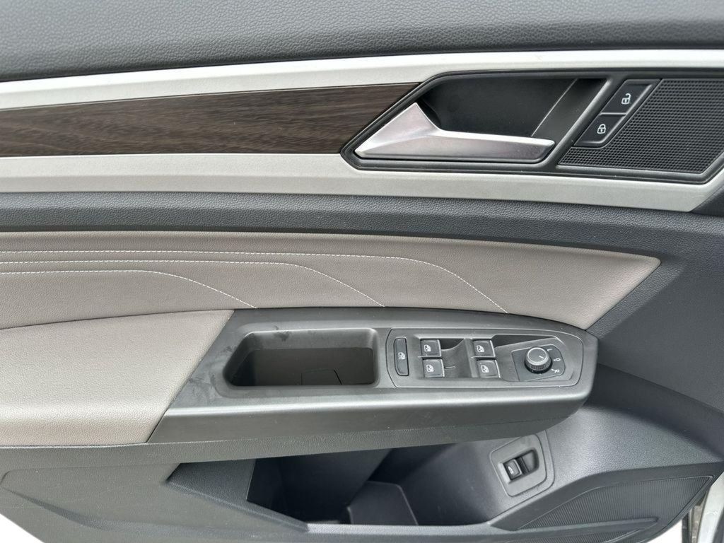 2023 Volkswagen Atlas SE w/Tech - Photo 14