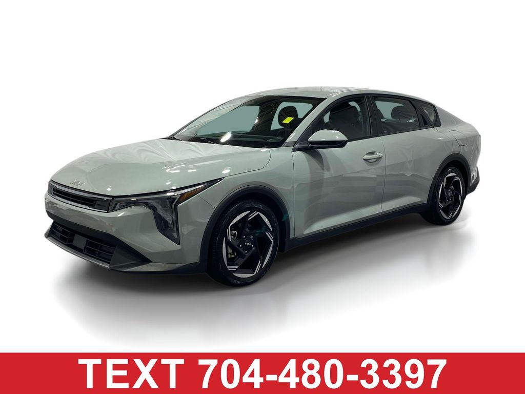 2025 Kia K4 EX AT's photo