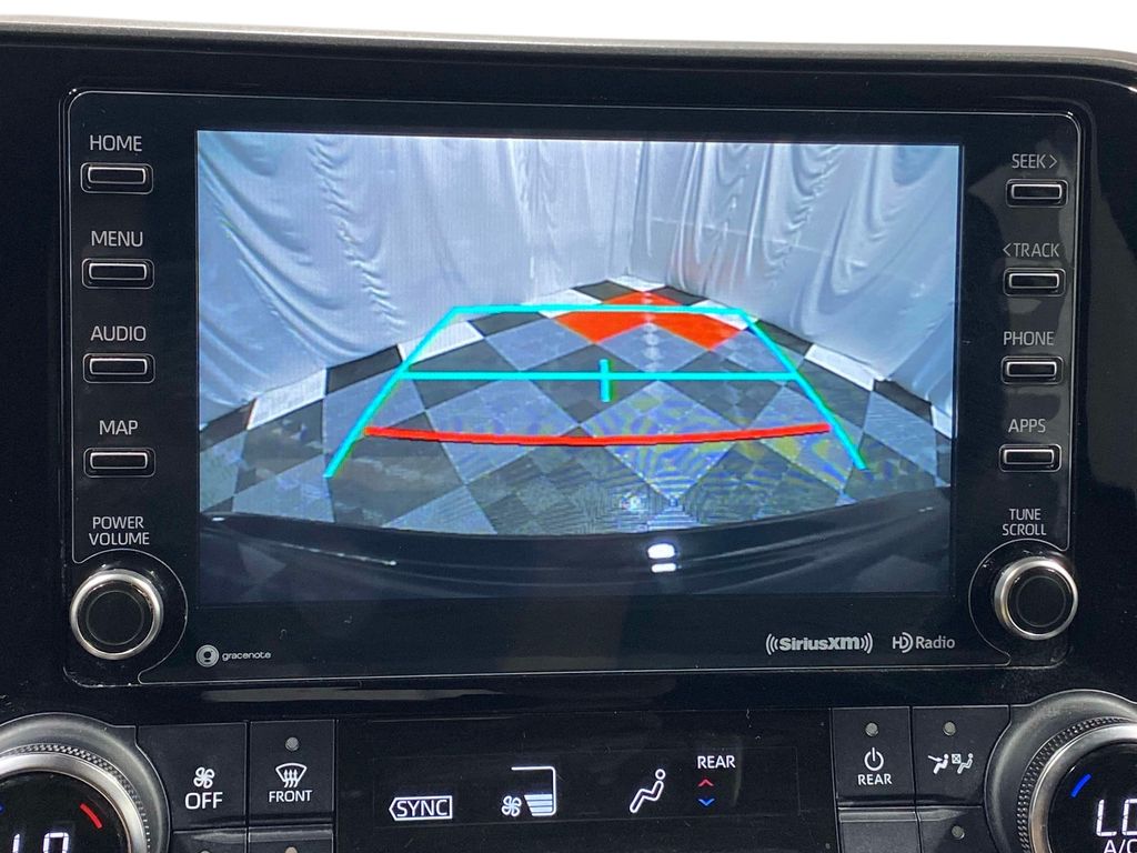 2022 Toyota Highlander XLE - Photo 30