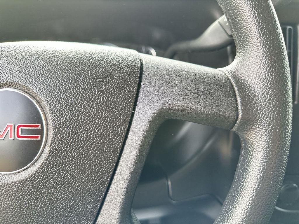 2024 GMC Savana Cargo Work Van - Photo 28