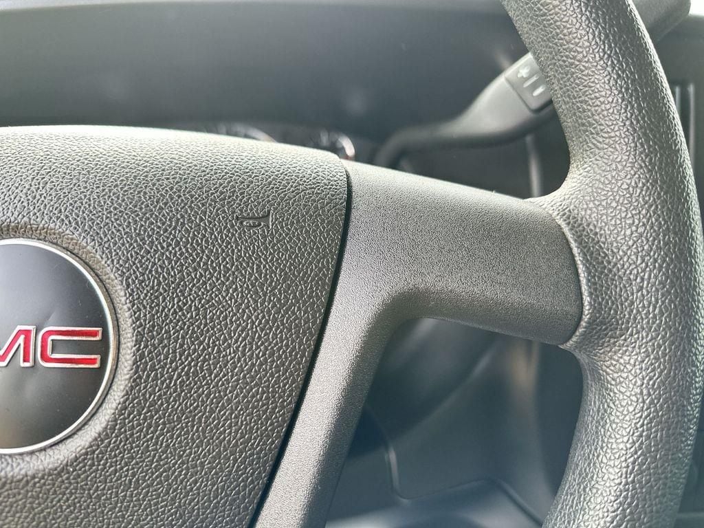 2024 GMC Savana Cargo Work Van - Photo 28