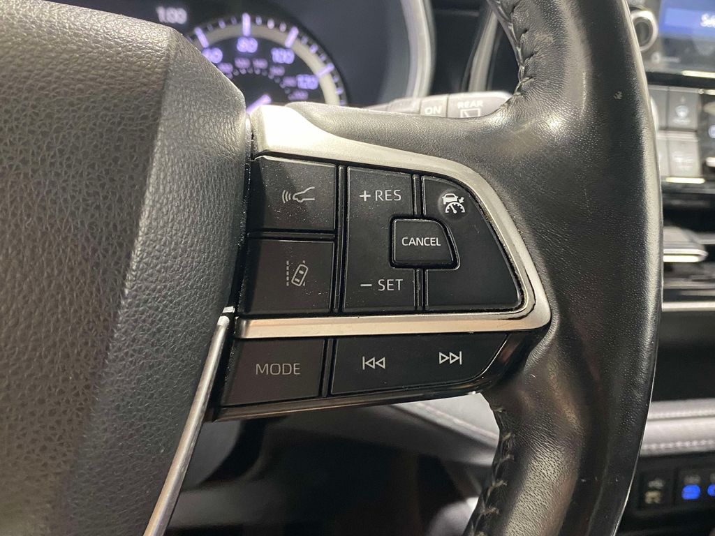 2022 Toyota Highlander XLE - Photo 24