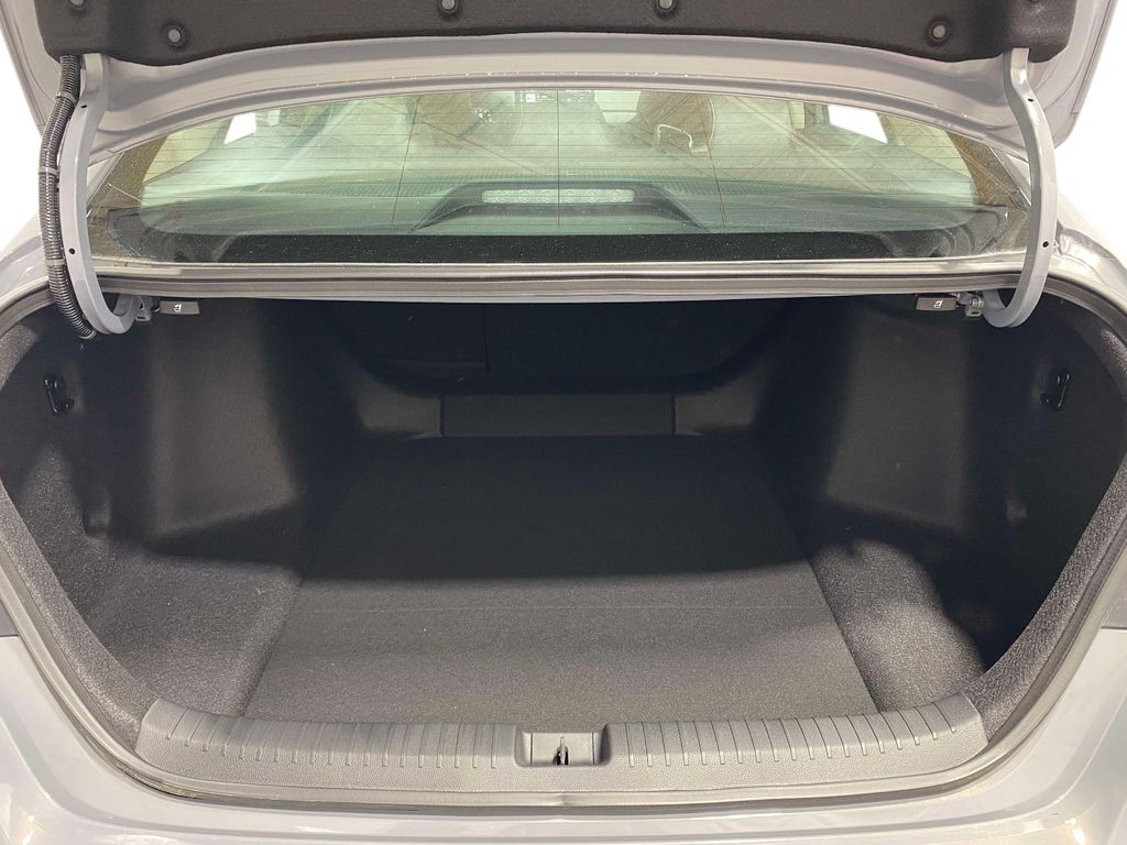 2026 Honda Accord Hybrid Touring - Photo 9