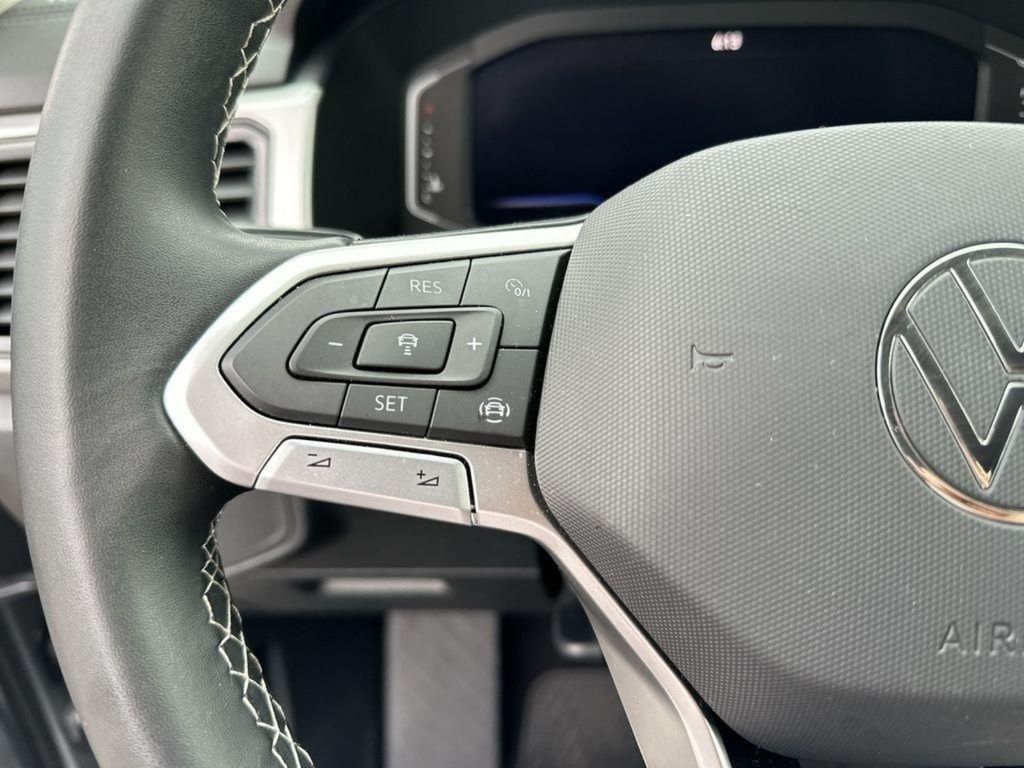 2023 Volkswagen Atlas SE w/Tech - Photo 30