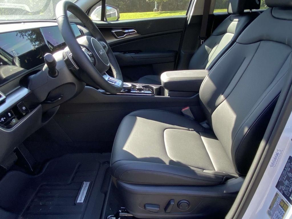 2025 Kia Sportage EX Hybrid - Photo 11