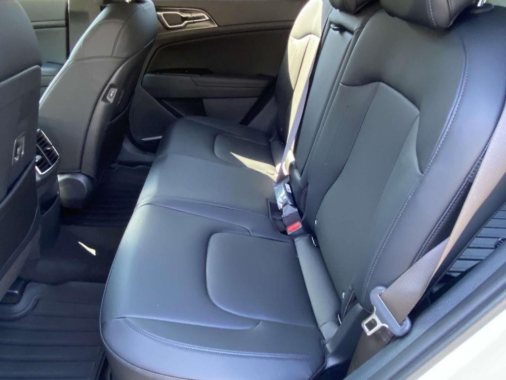2025 Kia Sportage EX Hybrid - Photo 9