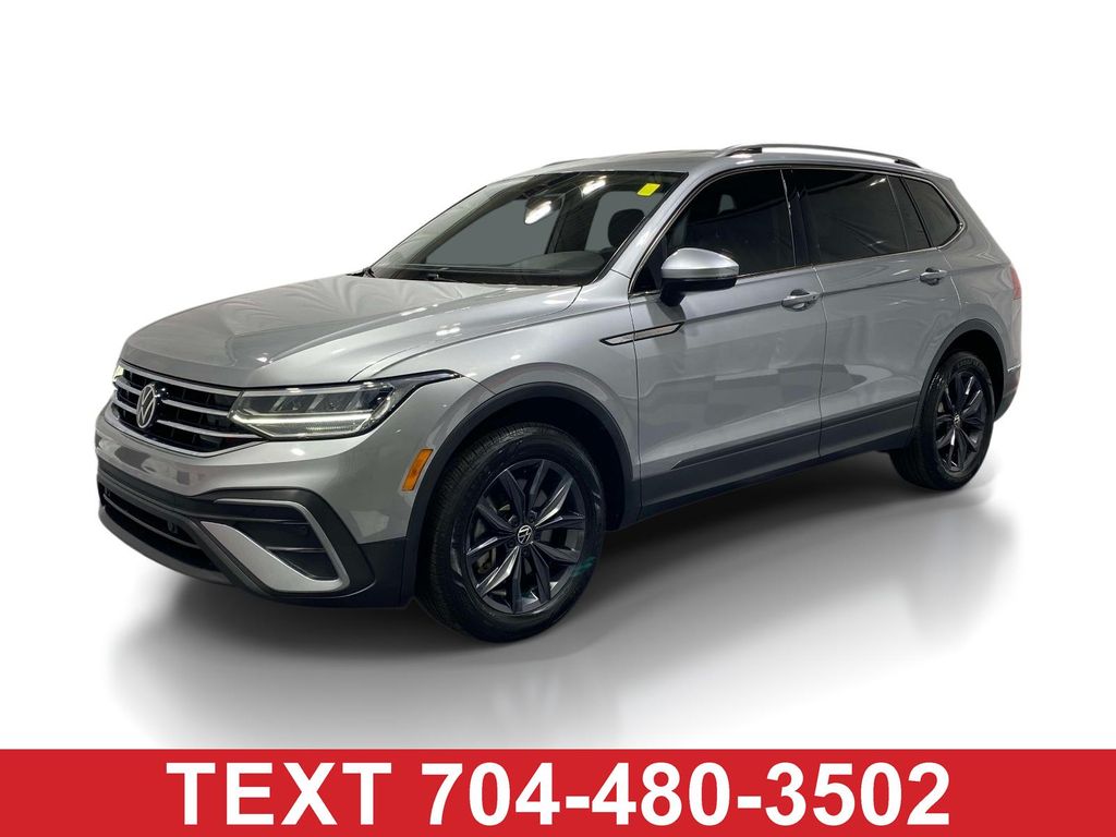 2023 Volkswagen Tiguan 2.0T SE's photo