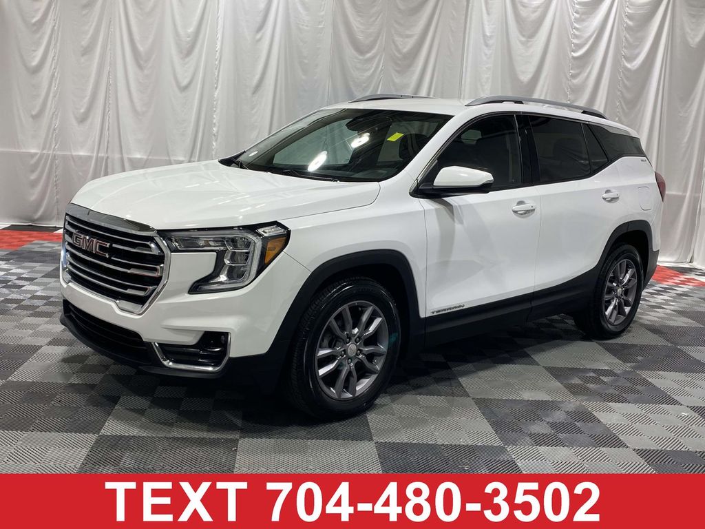 2024 GMC Terrain SLT FWD's photo