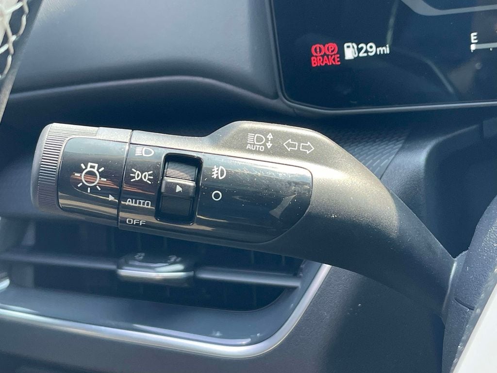 2025 Kia K4 GT-Line Turbo - Photo 23