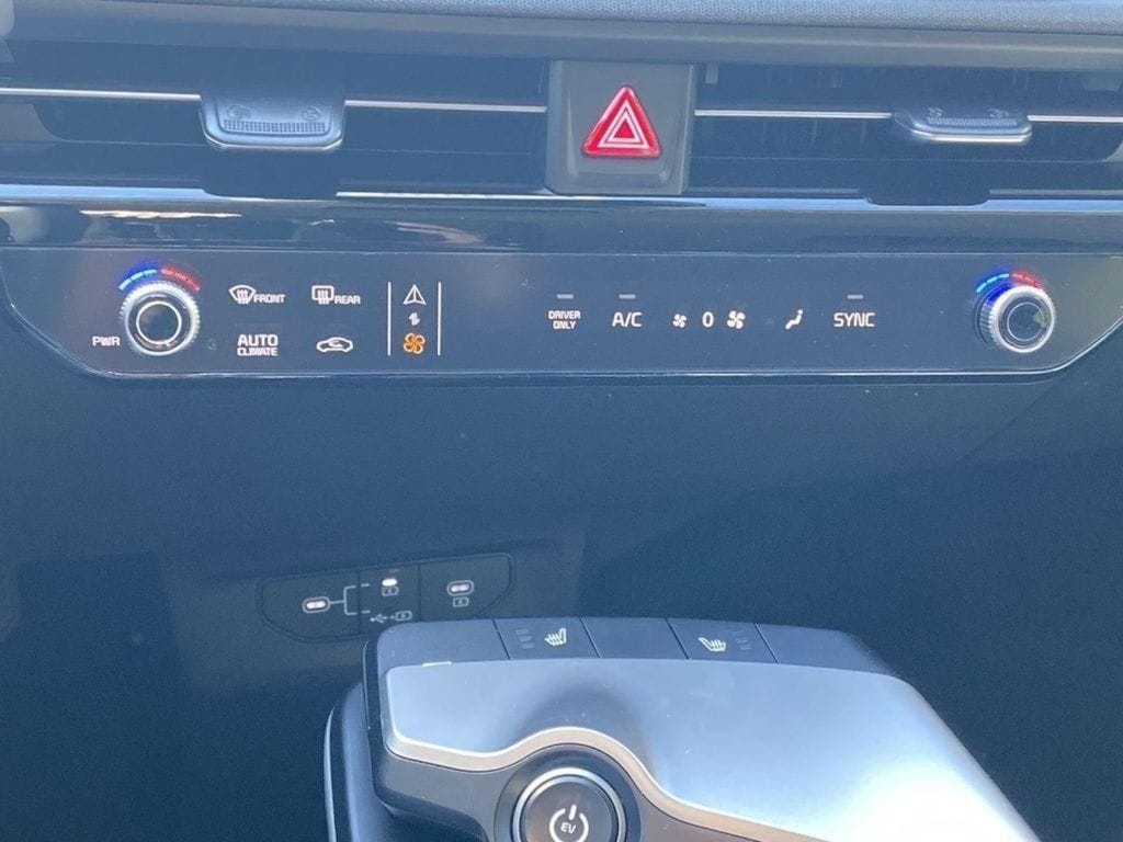 2025 Kia EV6 Light L/R - Photo 16