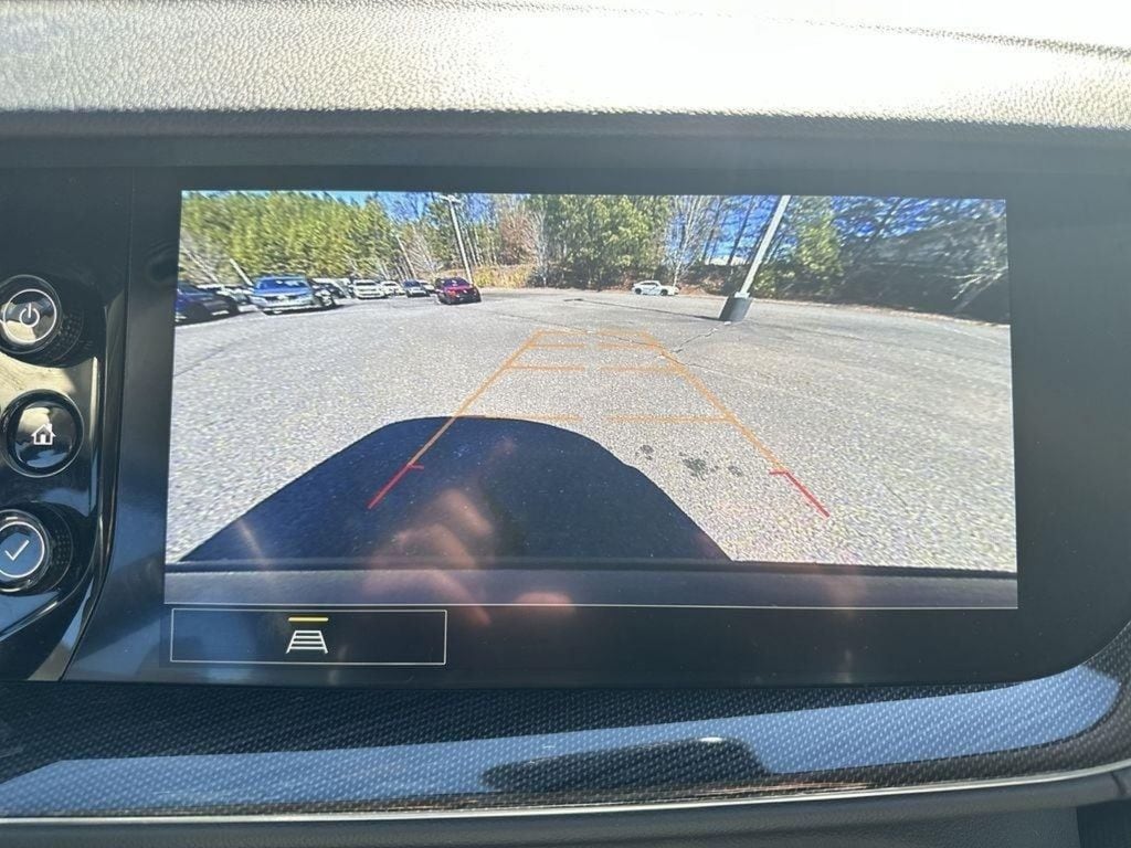 2023 Buick Envision Essence - Photo 23