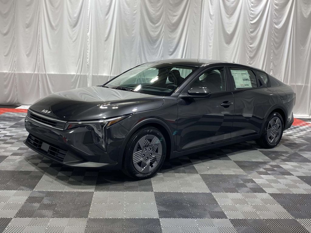 2026 Kia K4 LX AT's photo
