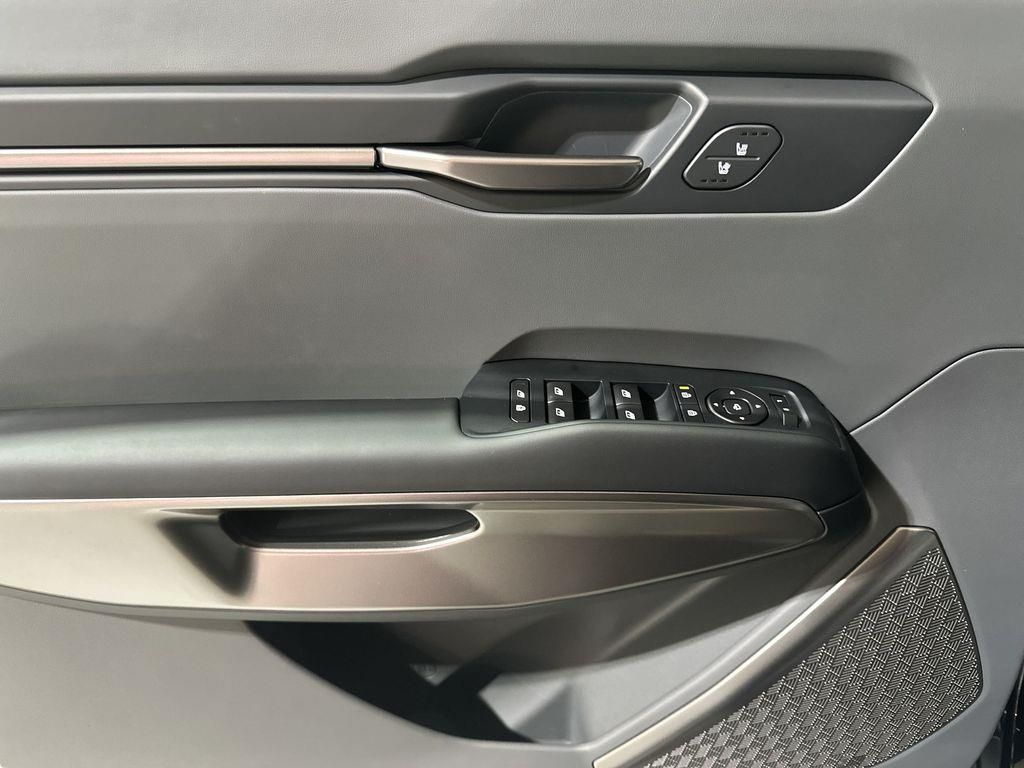 2026 Kia EV9 Light L/R - Photo 14