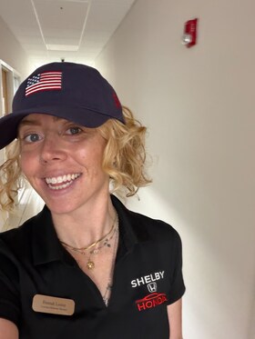 Staff member Hannah Louise from ID_83adc5