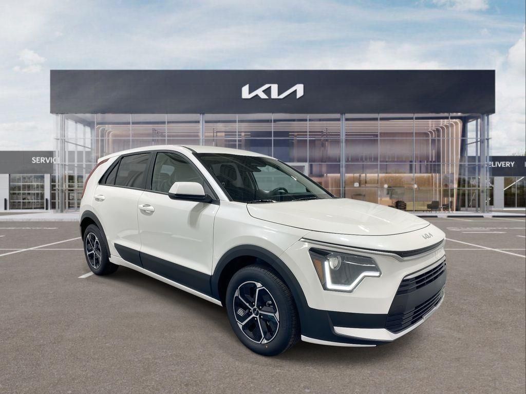 2026 Kia Niro LX HEV's photo