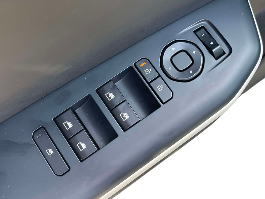2025 Kia K4 GT-Line Turbo - Photo 18