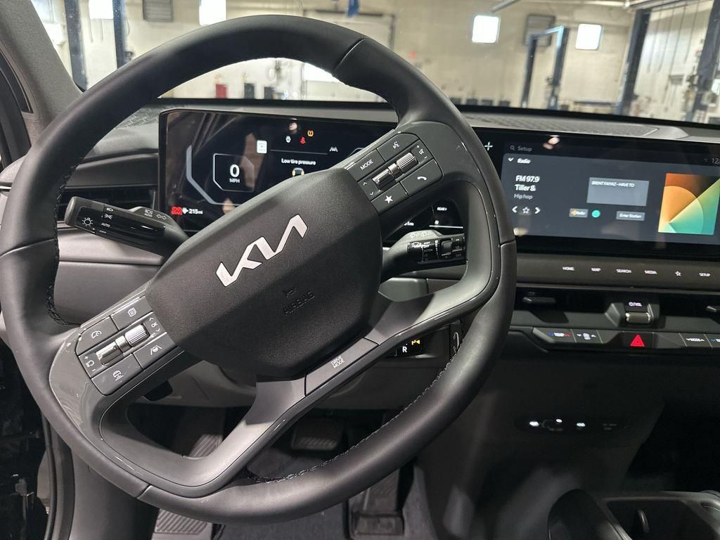 2026 Kia EV9 Light L/R - Photo 10