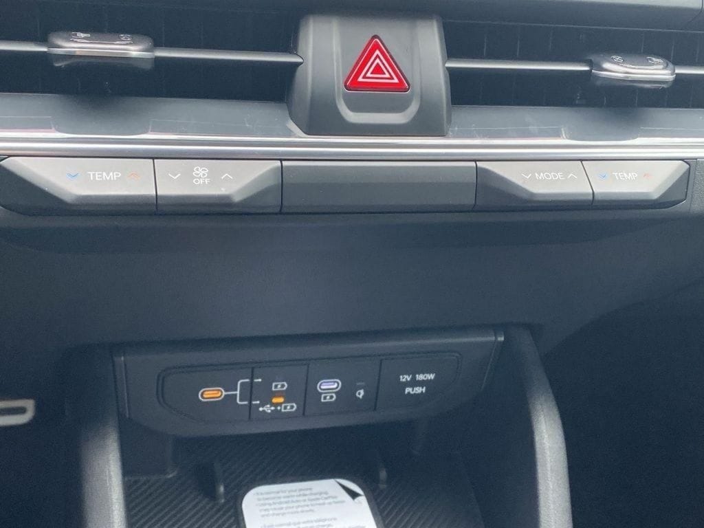 2025 Kia K4 GT-Line Turbo - Photo 17