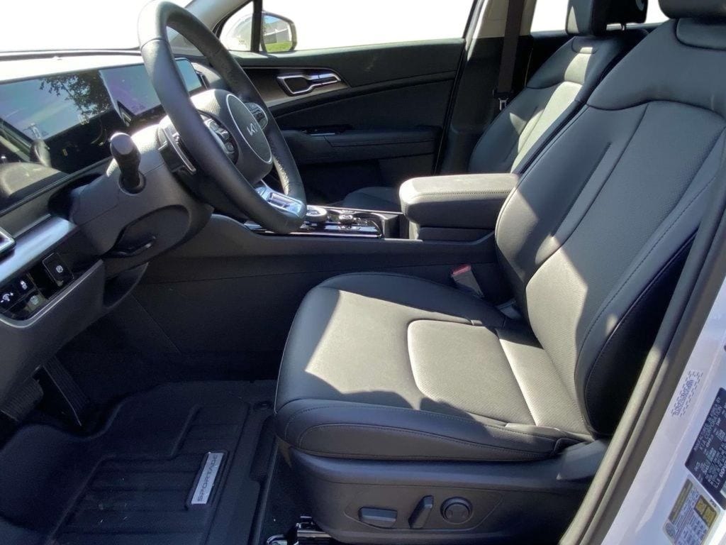 2025 Kia Sportage EX Hybrid - Photo 11