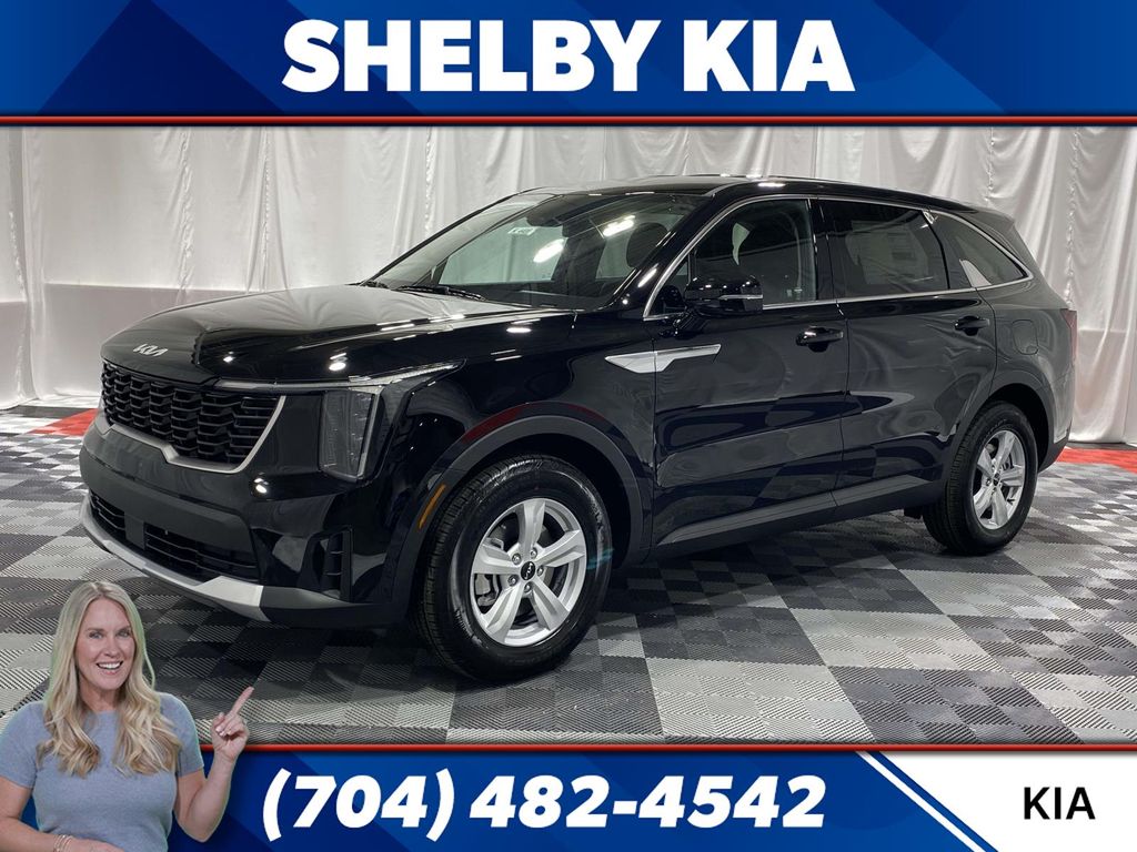 2026 Kia Sorento LX AT's photo
