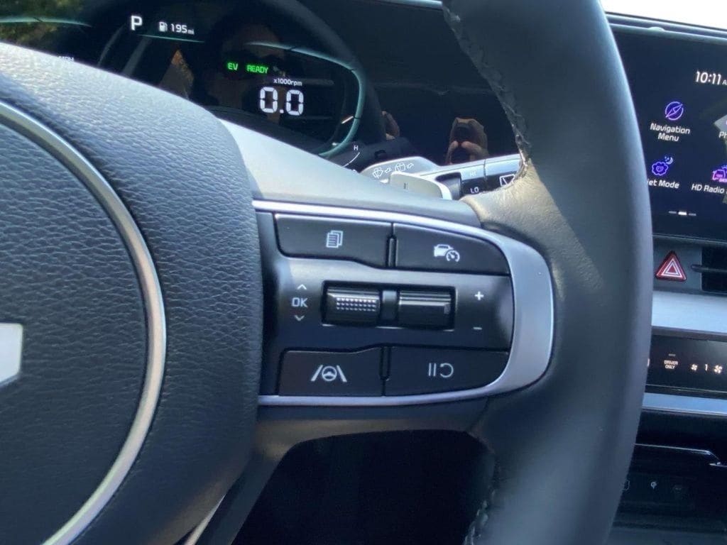 2025 Kia Sportage EX Hybrid - Photo 17