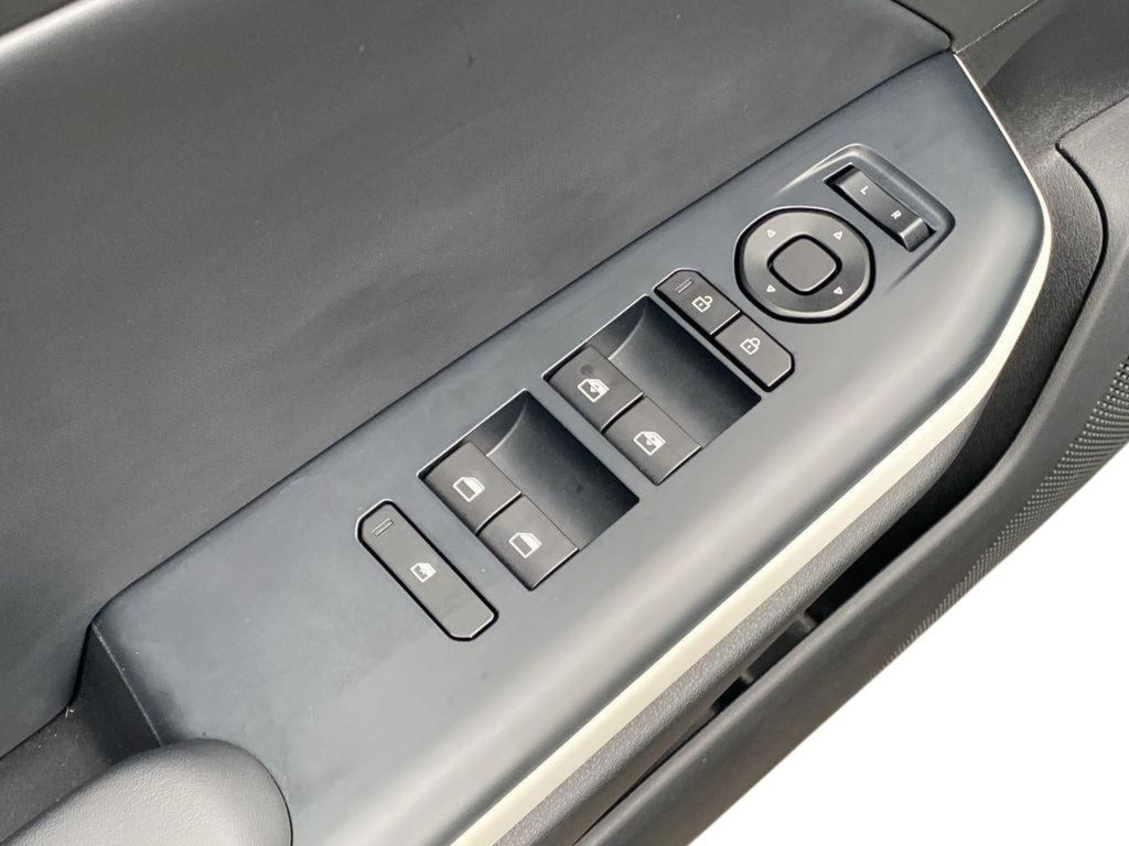 2025 Kia K4 GT-Line Turbo - Photo 14