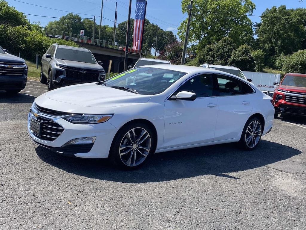 Used 2024 Chevrolet Malibu 2LT Car