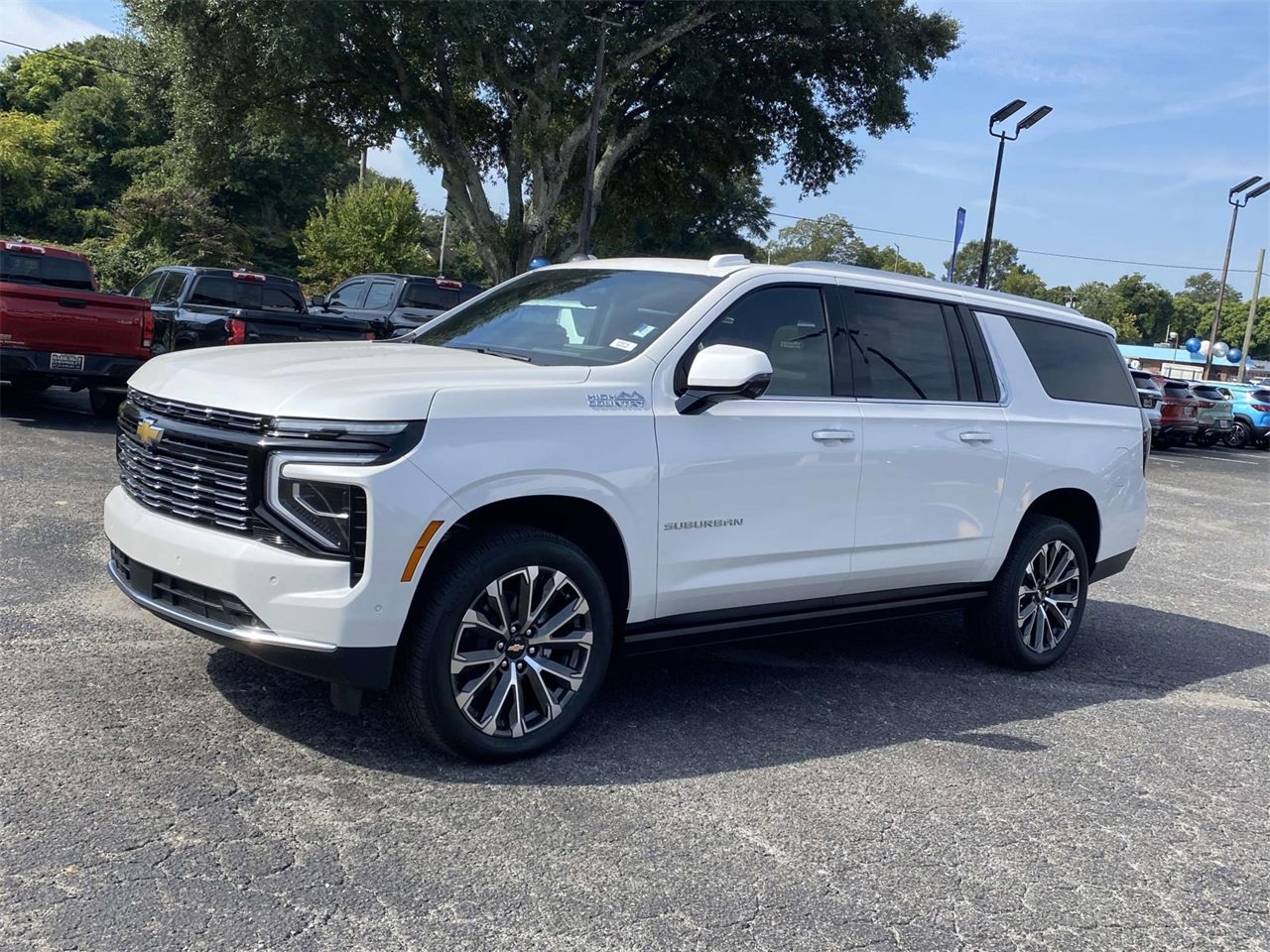 2025 Chevrolet Suburban High Country photo 3
