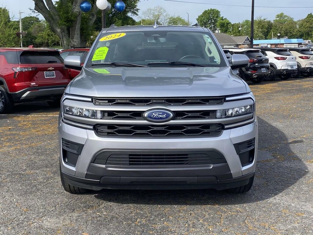 Used 2024 Ford Expedition XLT
