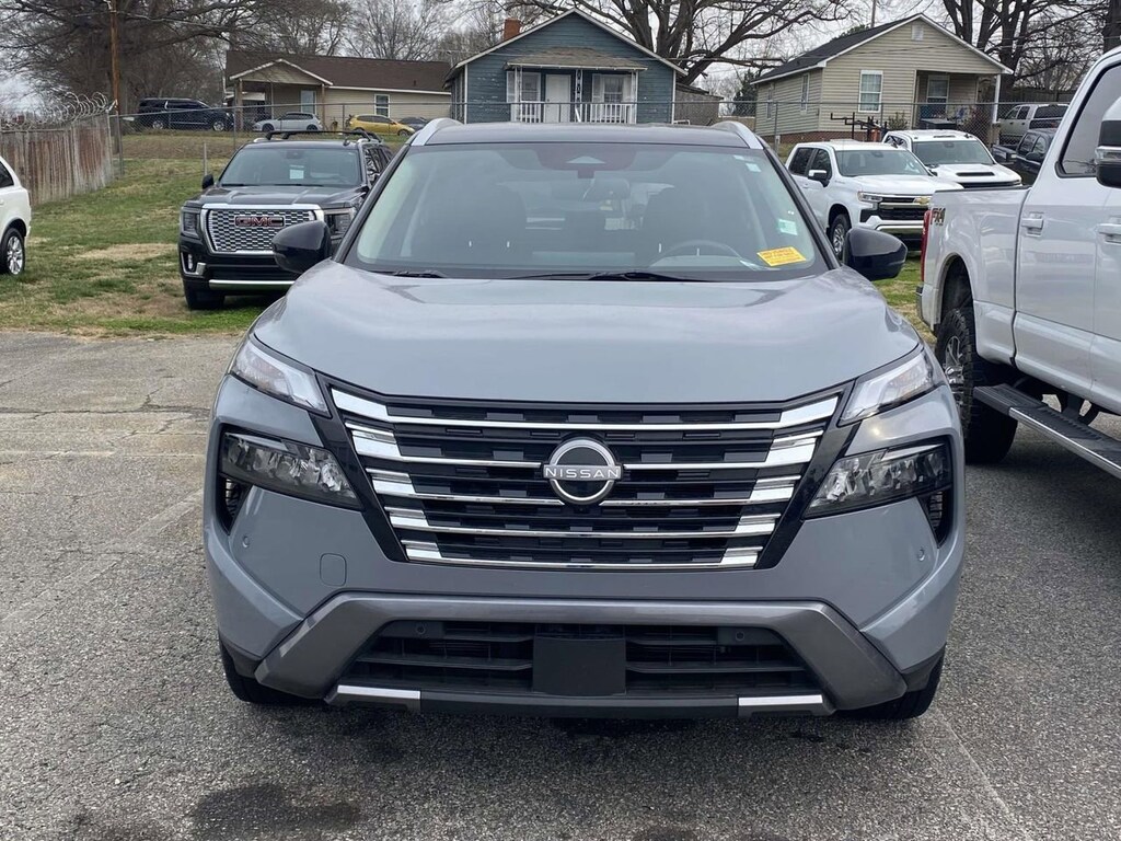 Used 2024 Nissan Rogue SL