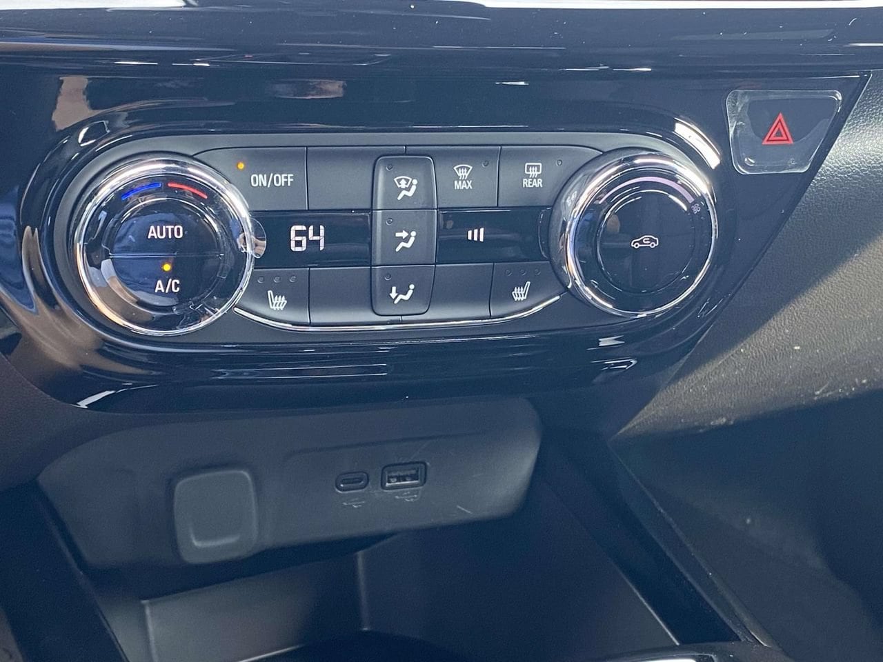 2026 Chevrolet Trax RS - Photo 28