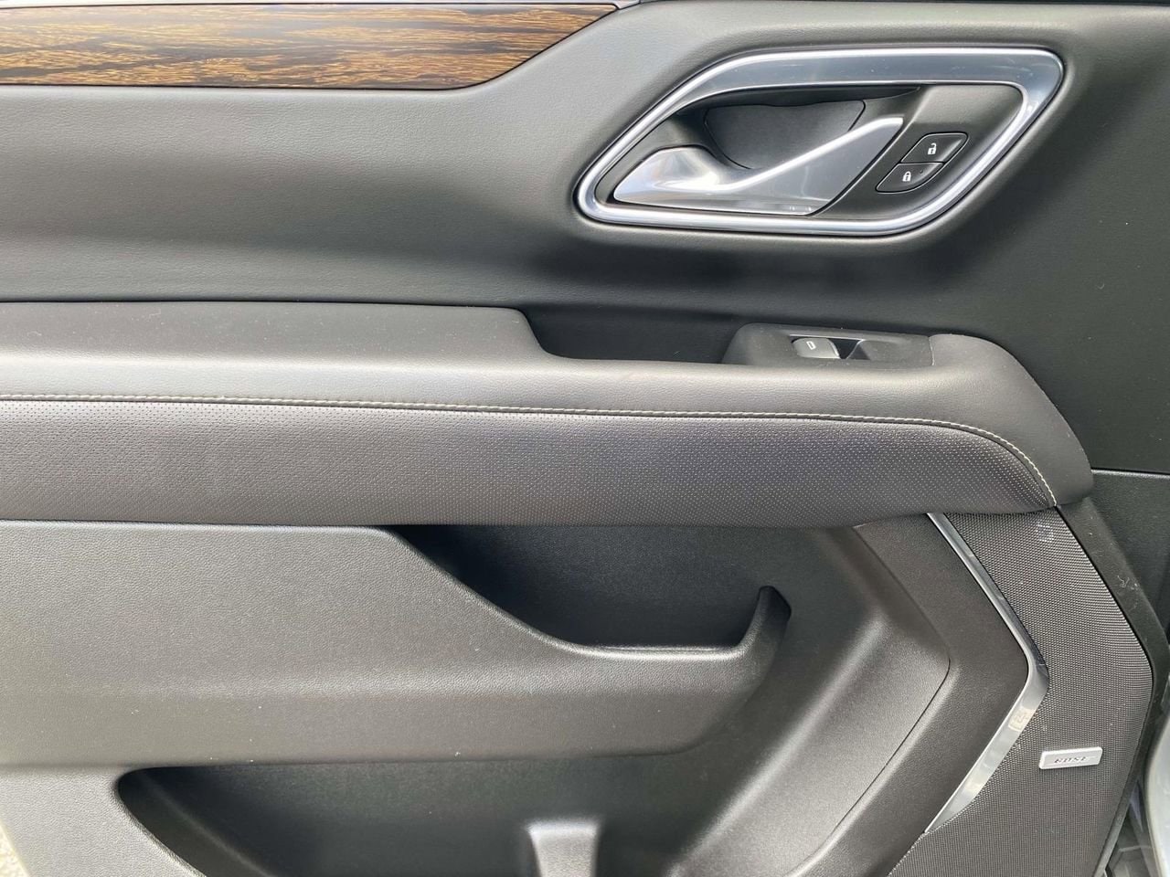 2024 Chevrolet Suburban Premier - Photo 15