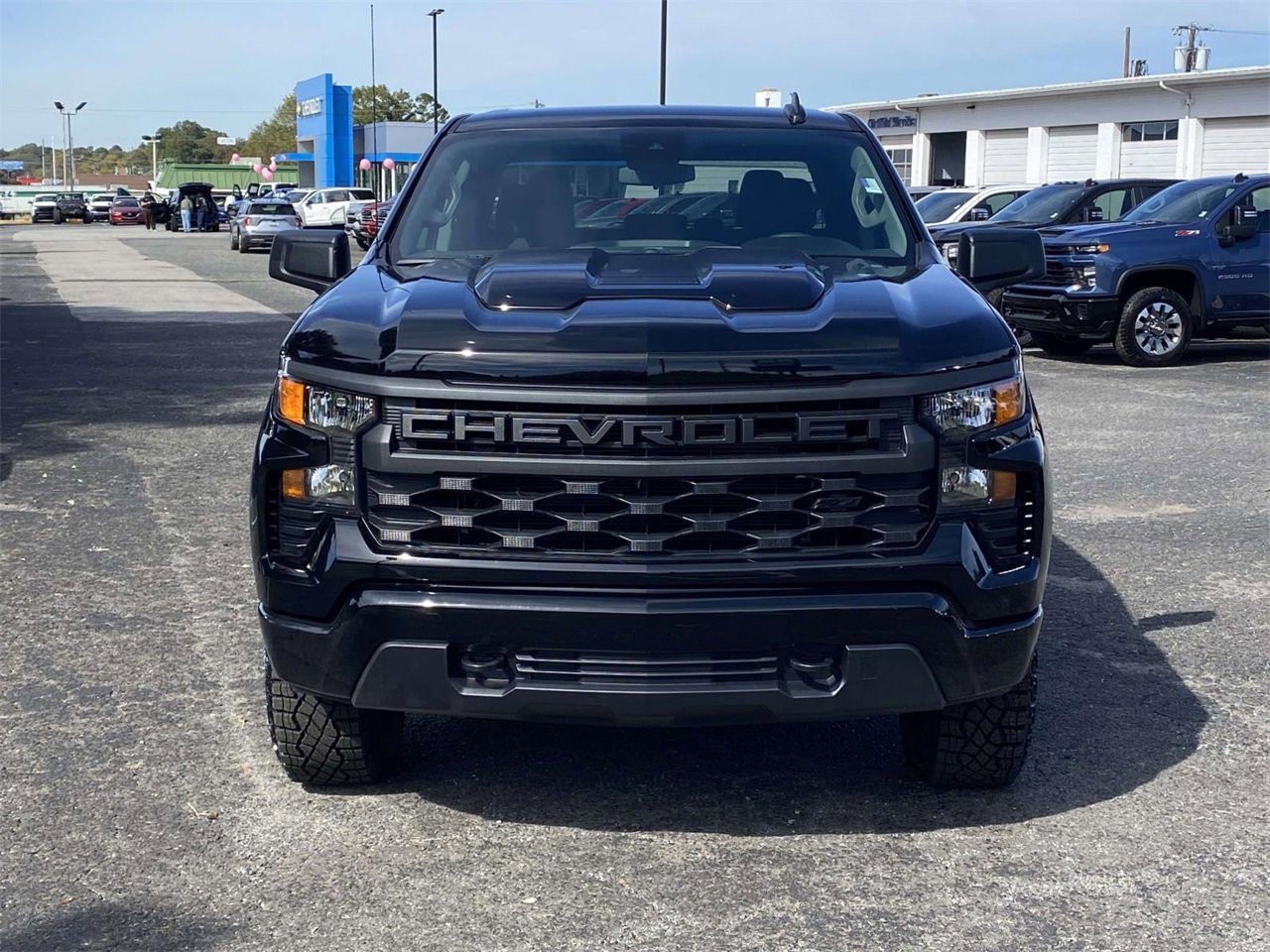 2026 Chevrolet Silverado 1500 Custom Trail Boss photo 2