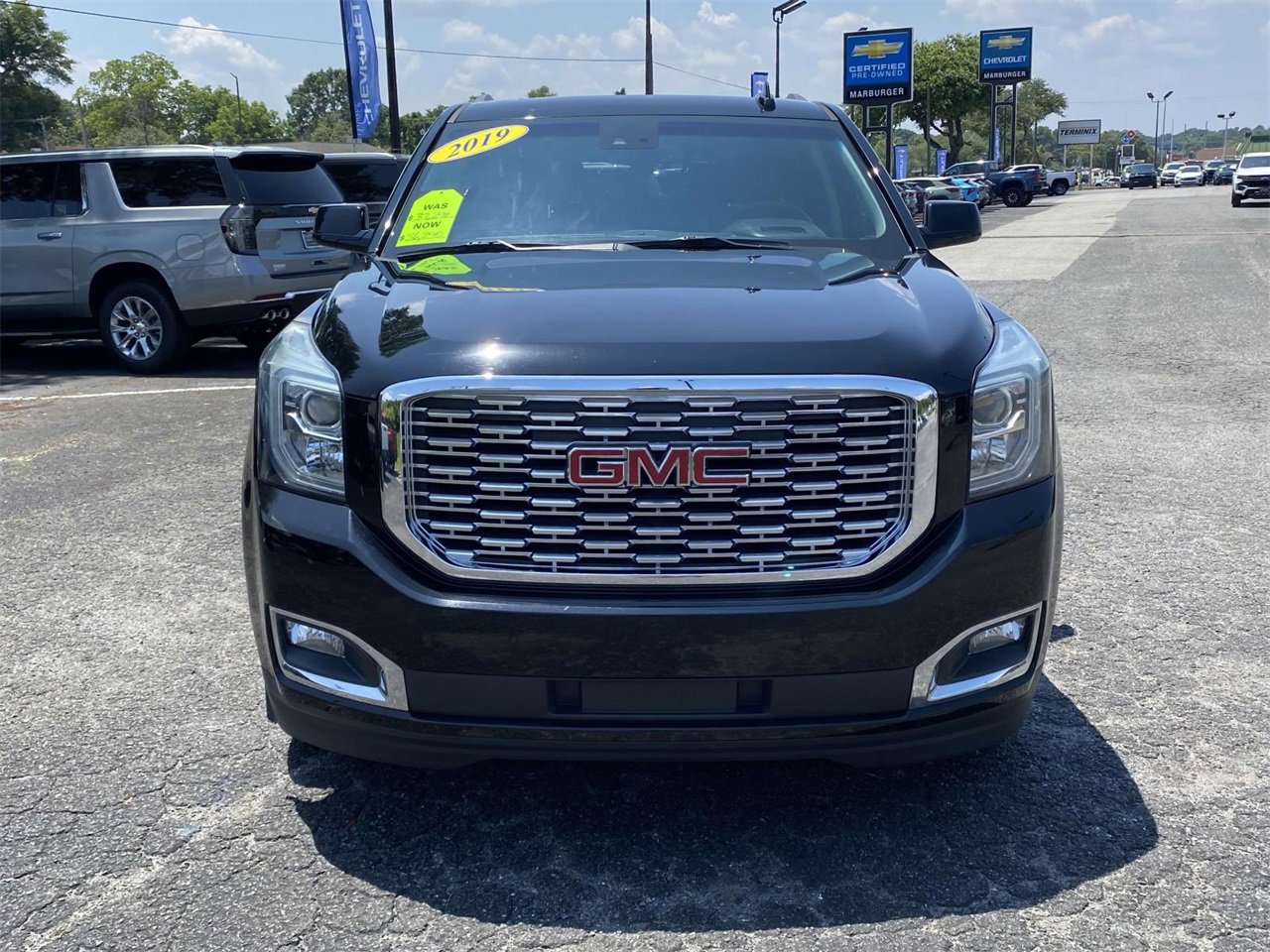 Used 2019 GMC Yukon XL Denali with VIN 1GKS2HKJ8KR325554 for sale in Shelby, NC